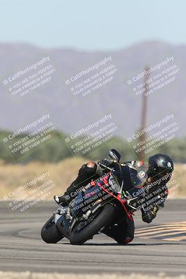 media/Oct-13-2025-Moto Forza (Mon) [[a66d839500]]/2-A Group/Session 3 (Turn 16)/